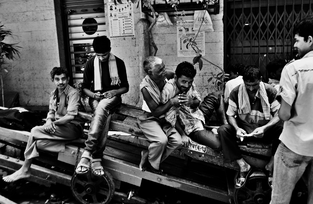 2018 07 14 Archive 34 Eng Men in Mumbai Pierre Poulain Street photography