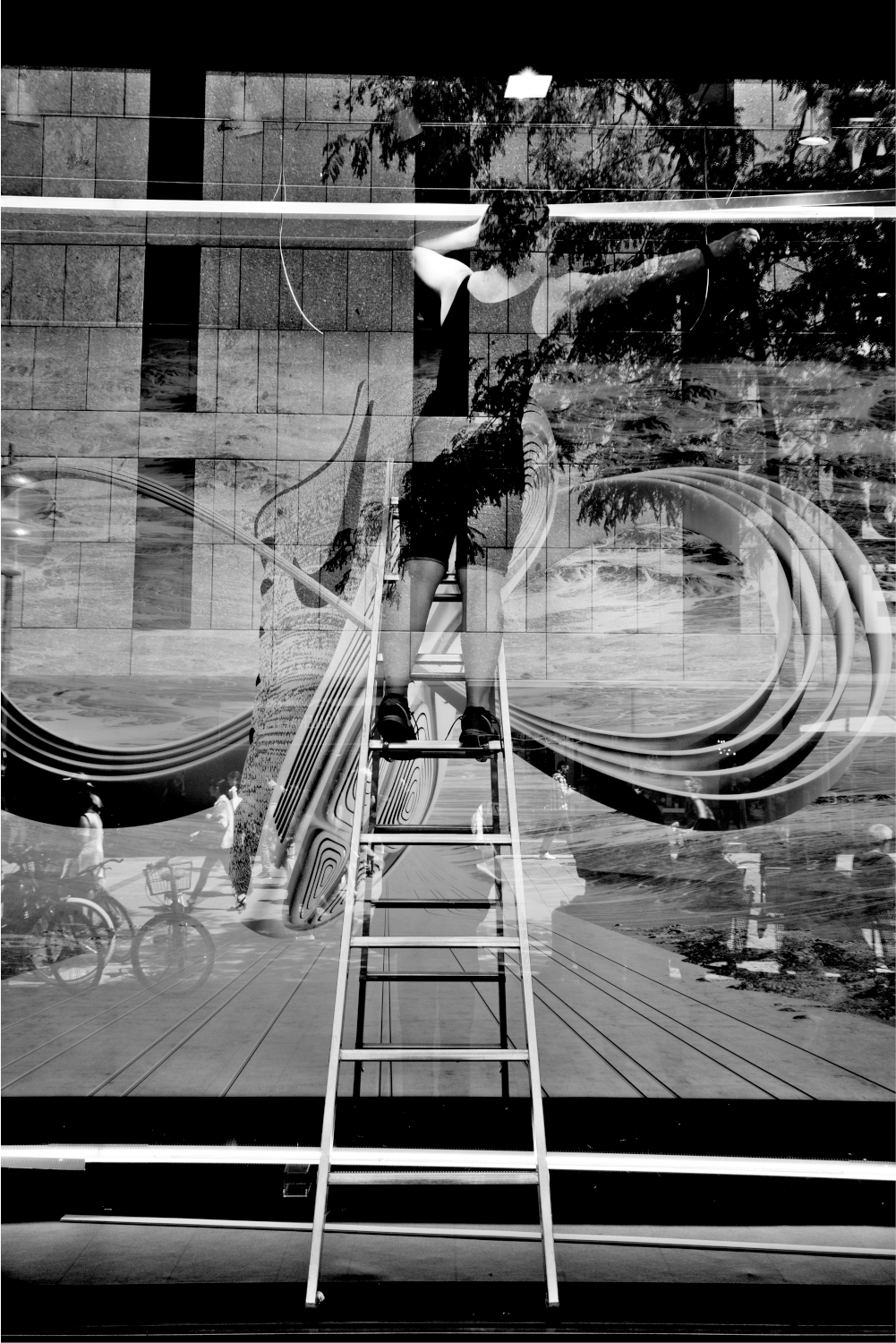 Exhibition Pierre 22 Vanishing into Infinity Pierre Poulain Photographie Disparaitre dans linfini