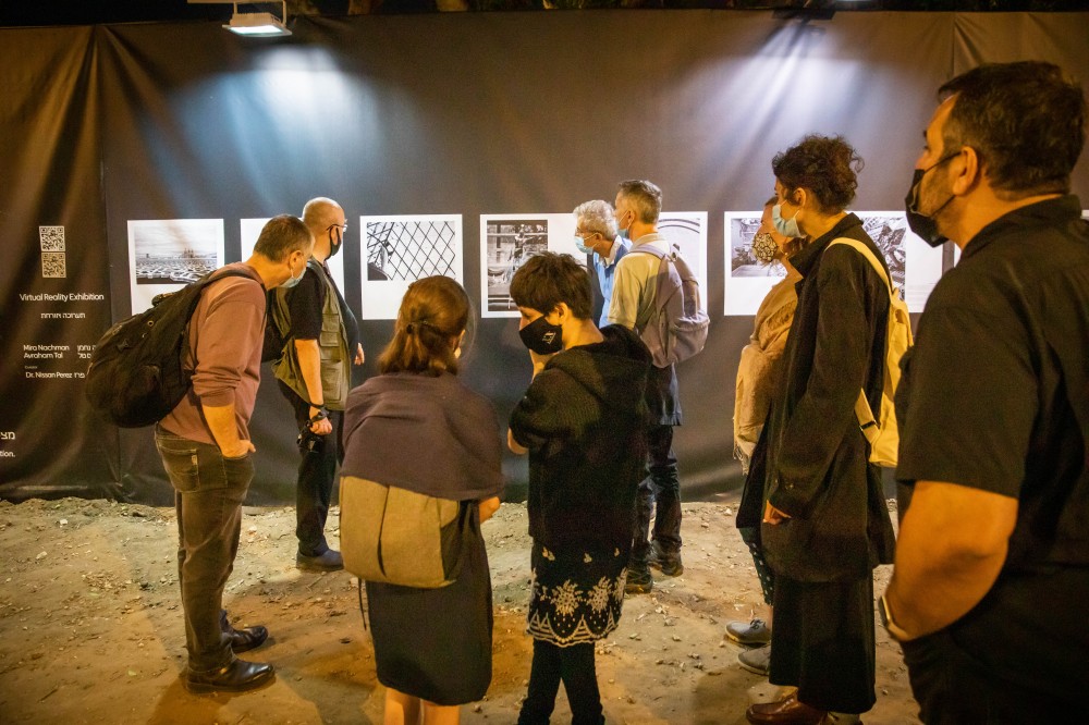 Festival Israel 06 Pierre Poulain Street photography